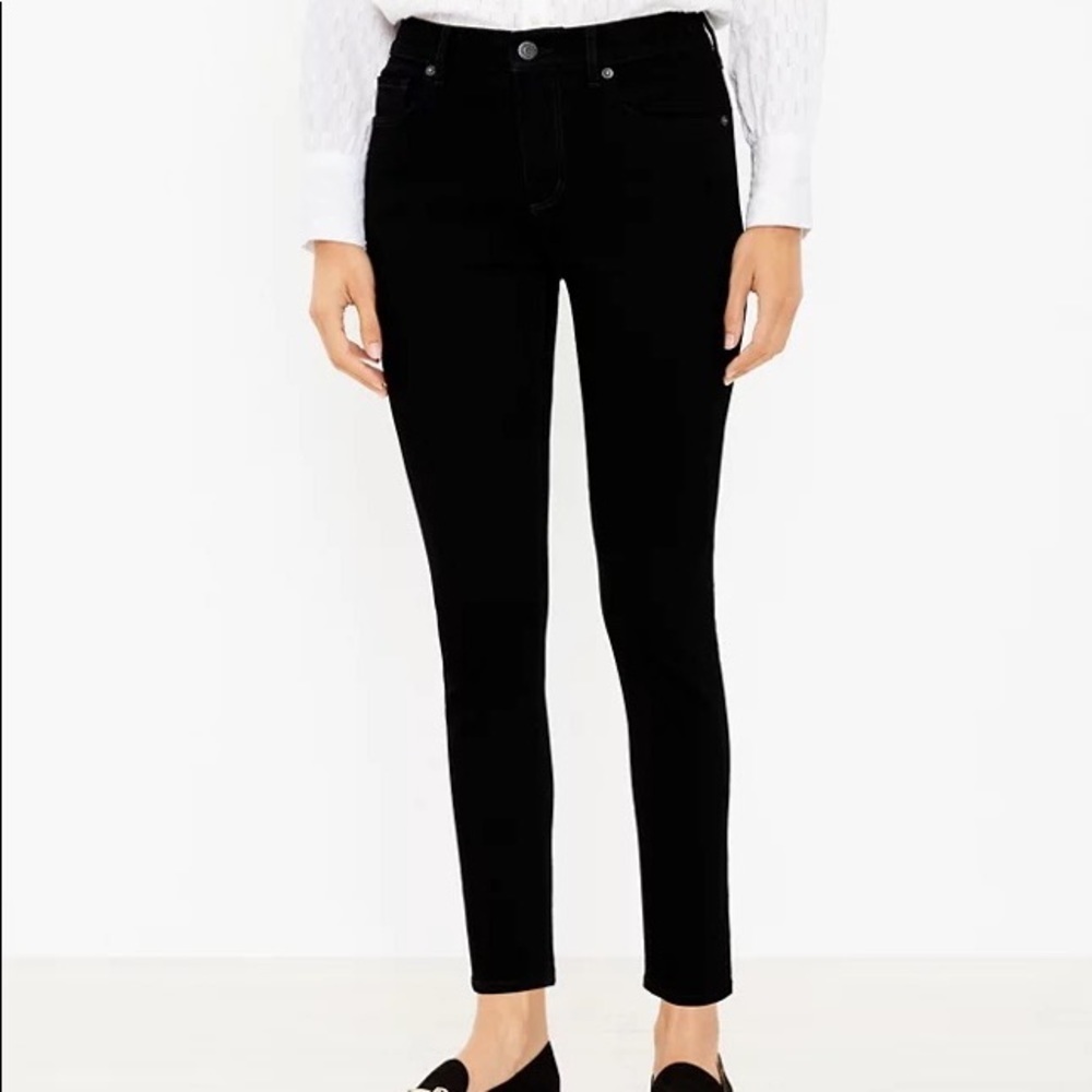 Loft The Skinny Black Mid-rise Jeans • 28/6